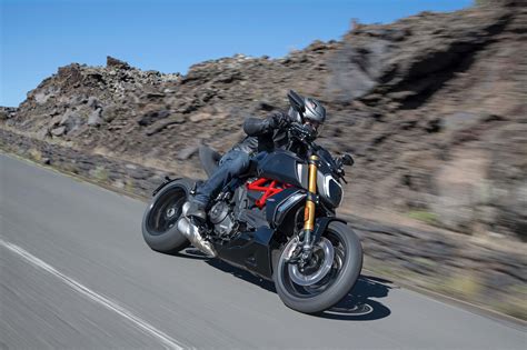 The All-New Ducati Diavel 1260 Is One Mean-Looking Cruiser - Asphalt & Rubber