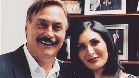 Laura Loomer Interviews MyPillow Inventor Mike Lindell - YouTube