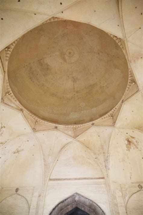 Dome Interior and Whispering Gallery, Gol Gumbaz Mausoleum, Bijapur, Karnataka, India Stock ...