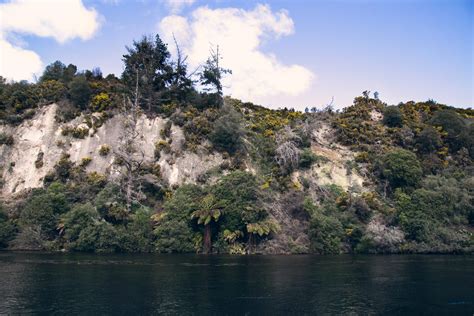 Lake Taupo: Huka Falls River Cruise vs Jet Boat