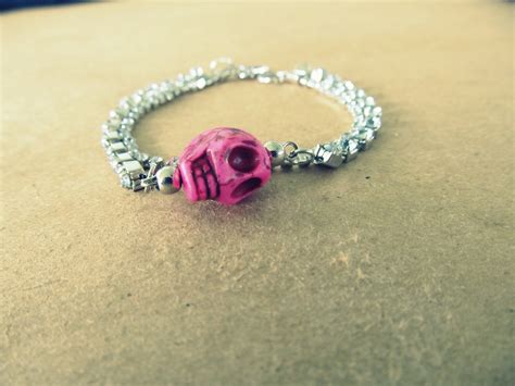 WobiSobi: Rhinestone and Skull Bracelet, DIY