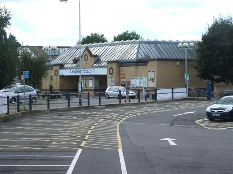 Leighton Buzzard railway station © Nigel Thompson :: Geograph Britain ...