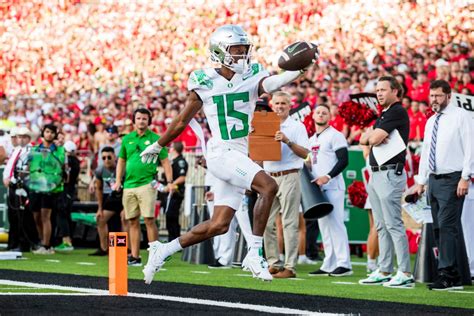 ‘Many more to come’: Tez Johnson scores first touchdown for Oregon ...