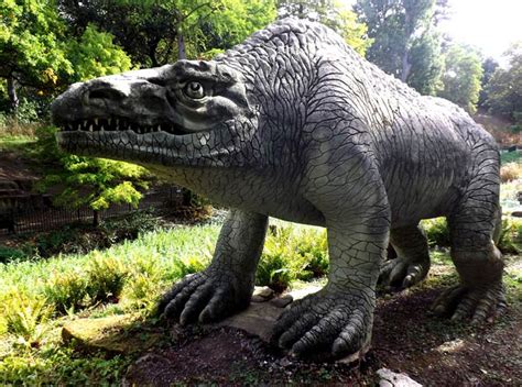 Megalosaurus – the first dinosaur discovered | DinoAnimals.com