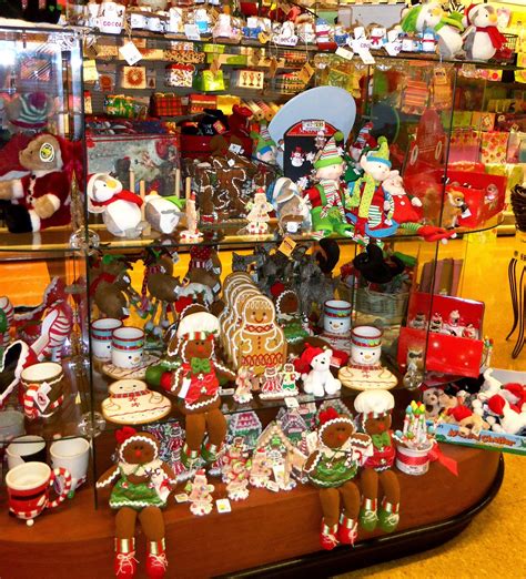 A DEBBIE-DABBLE CHRISTMAS: Christmas in the Stores: Wegman's & Kohl's