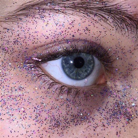 Сохранённые фотографии – 573 фотографии | Glitter bomb, Nail designs glitter, Eye art