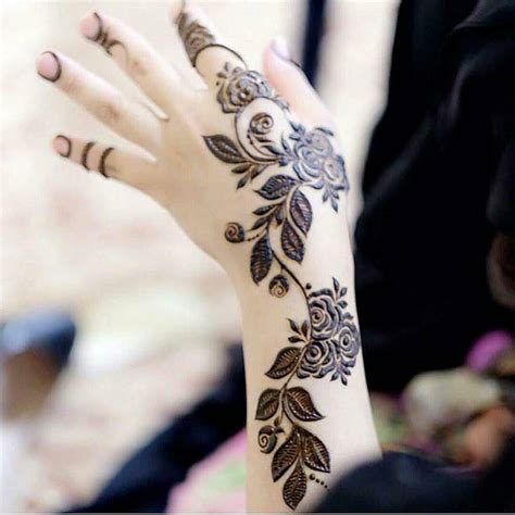 30 Stylish Back Hand Mehndi Designs for Ladies - Mehndi - Crayon