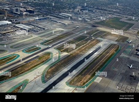 Runways at Los Angeles International Airport (LAX), Los Angeles ...