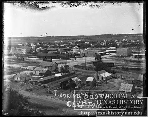 Clifton, Looking Southwest #1 - The Portal to Texas History