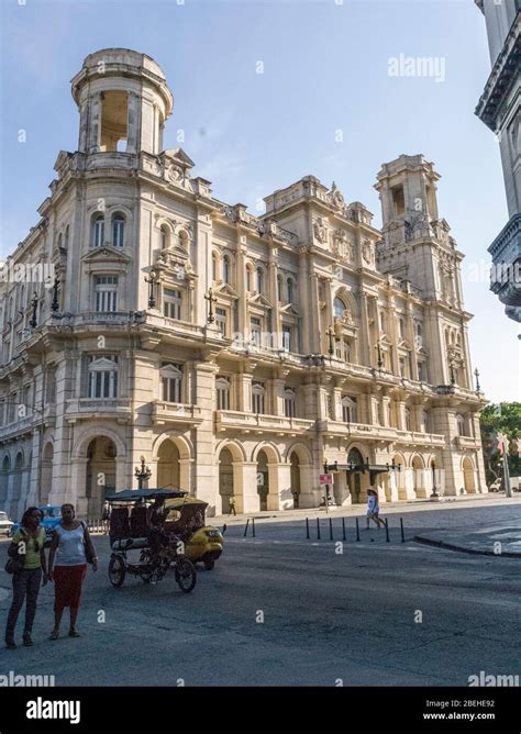 National Museum of Fine Arts. La Habana. Cuba Stock Photo - Alamy