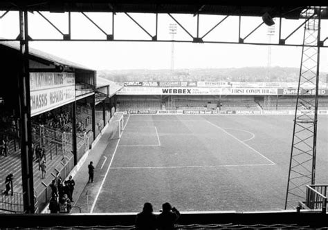 Kenilworth Road, Luton Town in the 1980s. | Luton town, Kenilworth, Stadium pics