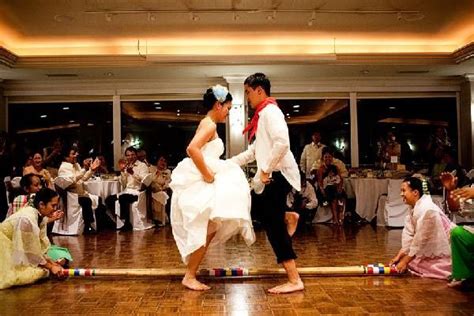 Wedding Traditions Around the World – Easyday | Filipino wedding ...