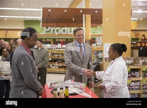 Quantico marine corps base commissary hi-res stock photography and images - Alamy