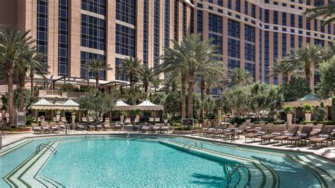 The Palazzo® Las Vegas Pools | Las Vegas Hotel Pools