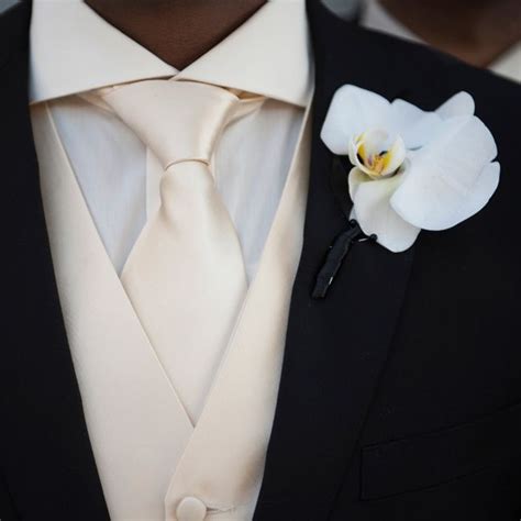 White Orchid Boutonniere | Orchid boutonniere, White orchids, Groom ...