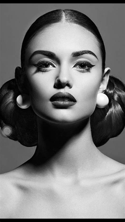 Pin by Sandra Sousanis on DO's '3' | White fashion editorial, Black and white makeup, Fashion ...