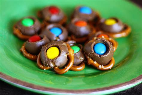 Rolo Pretzel Turtles - Foodie Fun