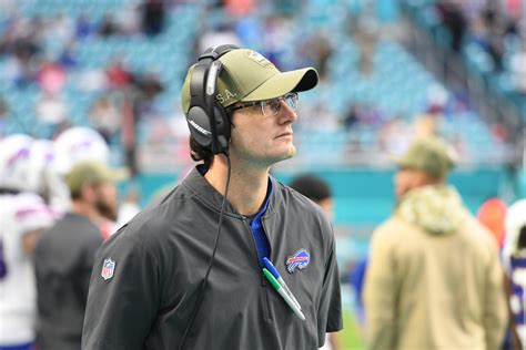 Bills OC Goes Viral For Throwing Tantrum After Loss To Dolphins!