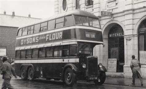 Doncaster DT9758 | Doncaster, Old pub, London bus