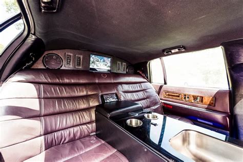 Vintage Cadillac Fleetwood Limo - ET Limos