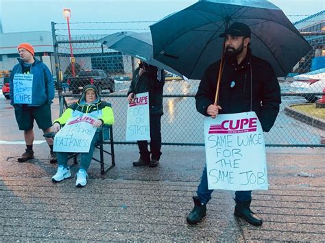 Buses and SeaBus shut down as Vancouver transit strike goes ahead | Vancouver Sun