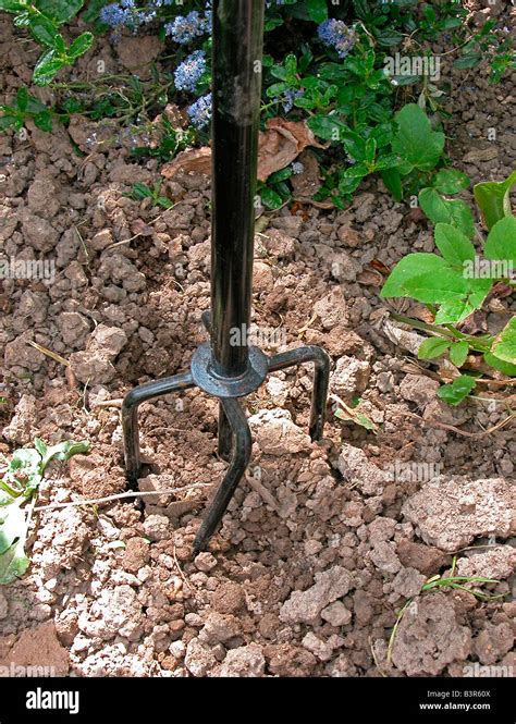 hand cultivator garden tool for loosening & aerating the soil ...