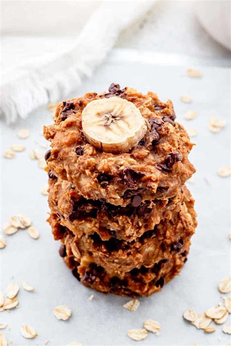 Healthy Banana Oatmeal Cookies {Flourless, Eggless}