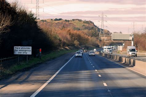 What is hard shoulder? A guide to understanding UK motorways | trans.info