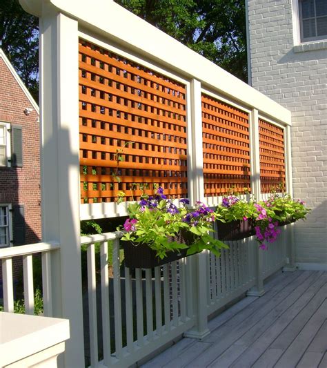 Pin by Caroline Wolfe Rempel on Gardening | Backyard privacy, Outdoor ...