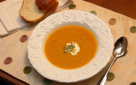 Roasted Squash Soup | Easy on the Cook