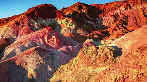 ARTISTS PALETTE: How to Visit Death Valley's Most Mesmerizing Spot