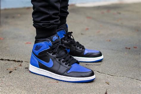 Air Jordan 1 High OG Royal On Feet Sneaker Review | Nike air shoes, Air jordans, Sneakers men ...