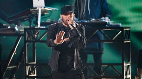 Eminem Finally Explains Mystifying Oscars 2020 Performance | Vanity Fair