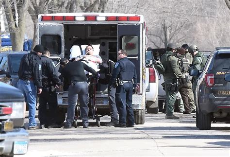 UPDATE: Mankato man surrenders after 13-hour standoff | Local News | mankatofreepress.com