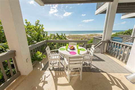 Hidden Cove 1: Holmes Beach 2 Bedroom Beachfront Condo Rental Anna Maria Island (125599) - Find ...