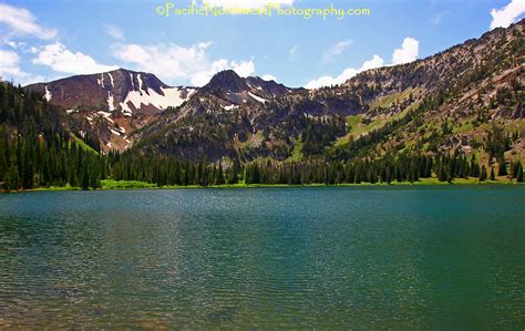 Taking Pictures in Oregon: Wallowa Mountains and Aneroid Lake, Oregon