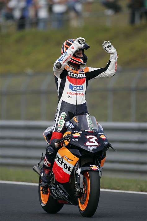 Max Biaggi celebrates second place at Japanese GP