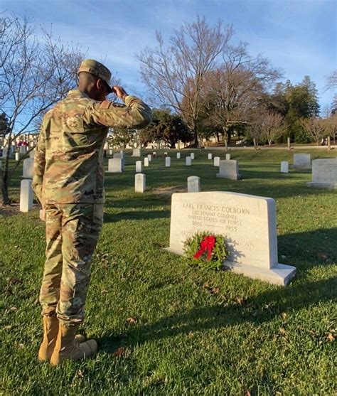 How a family buying ‘too many wreaths’ created Wreaths Across America at Arlington National ...