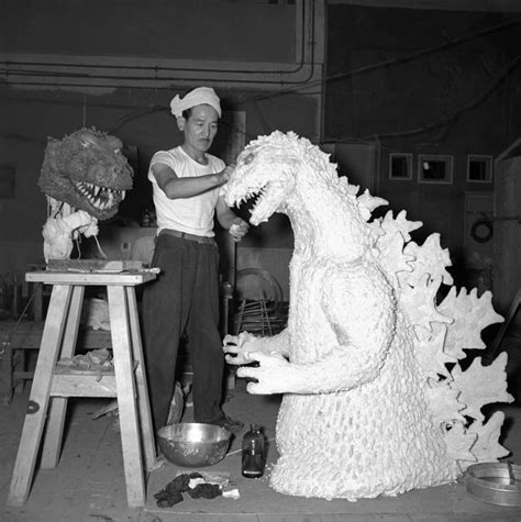 Gojira 1954 Behind the Scenes – Becoming Godzilla