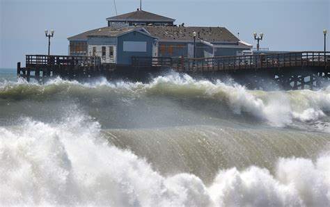 Day 3 of big waves expected in Southern California - The Boston Globe