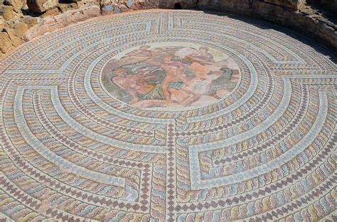 The Myth Of The Minotaur's Labyrinth: Timeless Secrets Of Crete - Crete ...