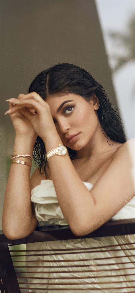 1125x2436 Kylie Jenner Gq Mexico 2023 Iphone XS,Iphone 10,Iphone X HD ...