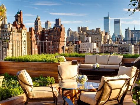 Rooftop Hotel Bars with Incredible Views | New york hotels, Nyc rooftop ...