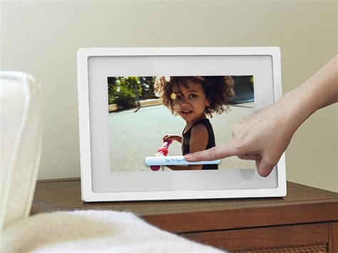 This touchscreen digital picture frame allows seamless sharing