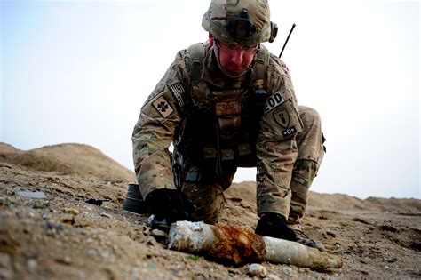 Afghanistan: EOD active duty, Guard, Reserve save lives, deny terrorists victory > National ...