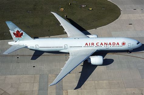 Air Canada Fleet Boeing 777-200LR Details and Pictures