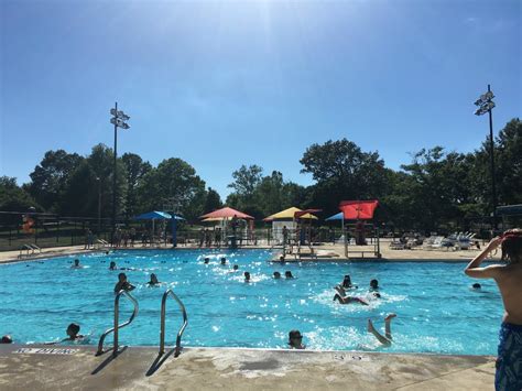 Mom Pool Review: Monticello Family Aquatic Center | ChambanaMoms.com