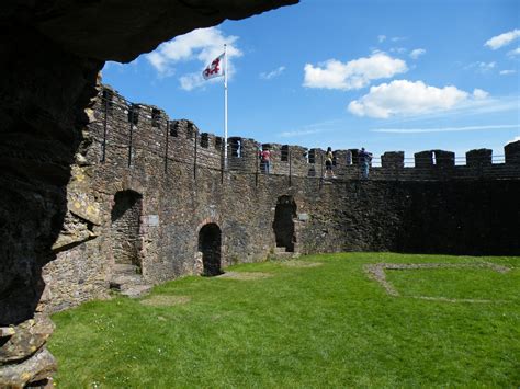 Totnes Castle 2 | Castle, Tower bridge, Favorite places