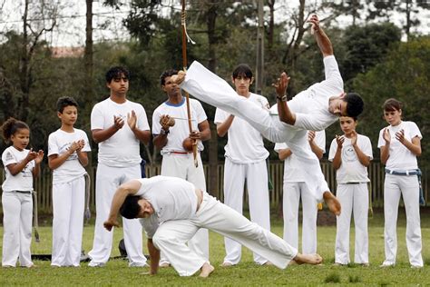 E que jogo é esse, o Jogo de Capoeira? - Capoeira do Brasil