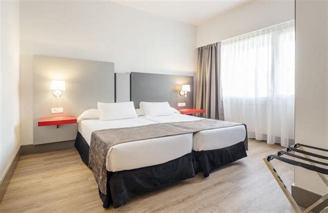 Hotels in Zaragoza, Web Site